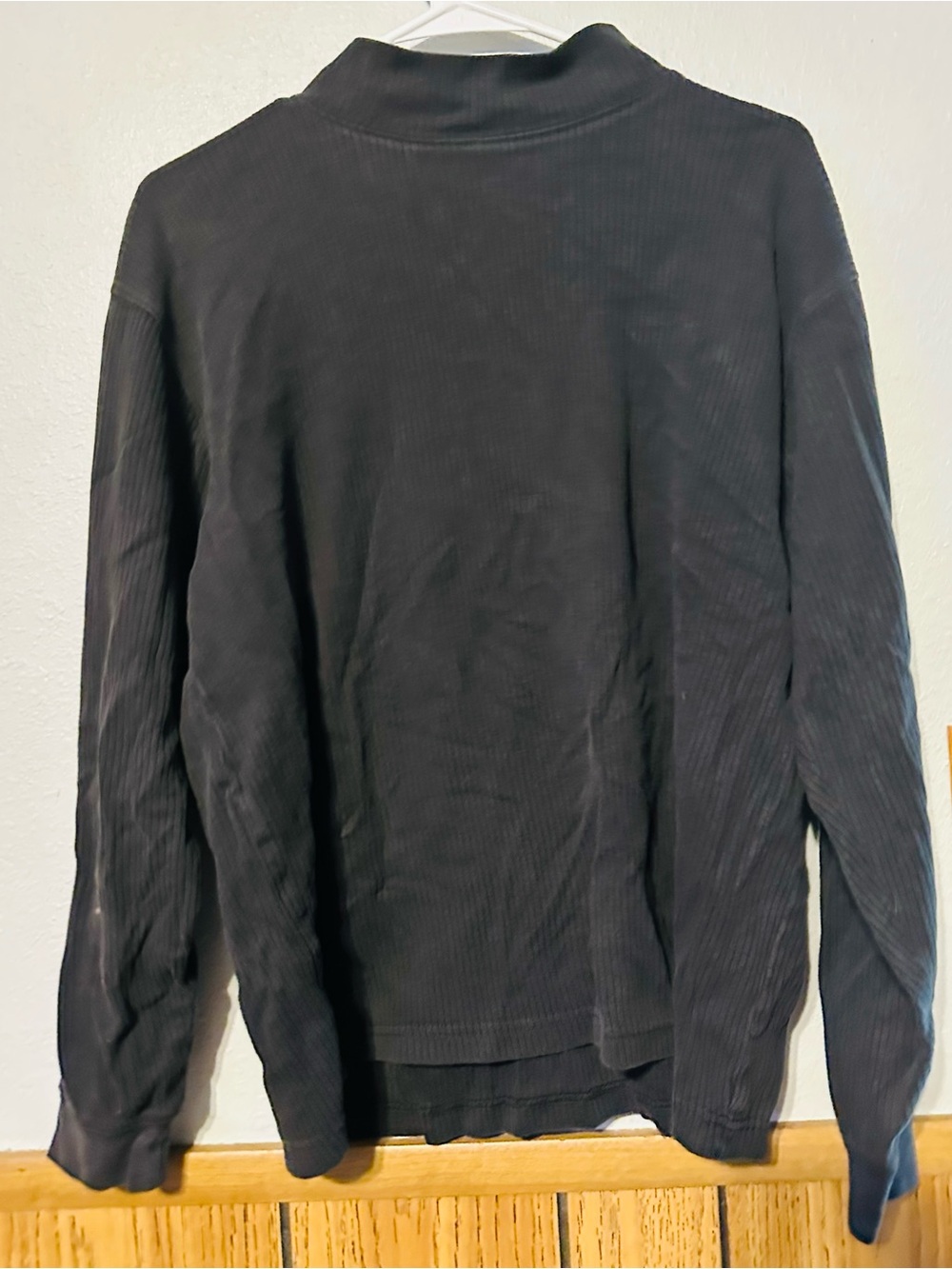 Cherokee women size MEDIUM Black Long-Sleeve Top 100% cotton